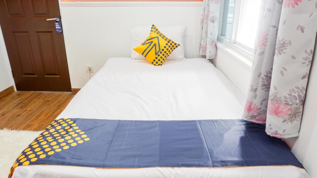 Vaccinated Staff - Spot On 2053 Granada Syariah Home Stay Bandung Extérieur photo